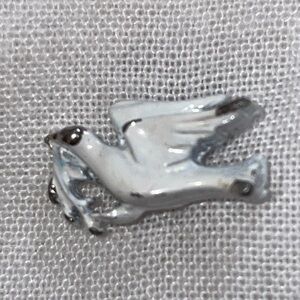 Vintage White Peace Dove Brooch Lapel Pin